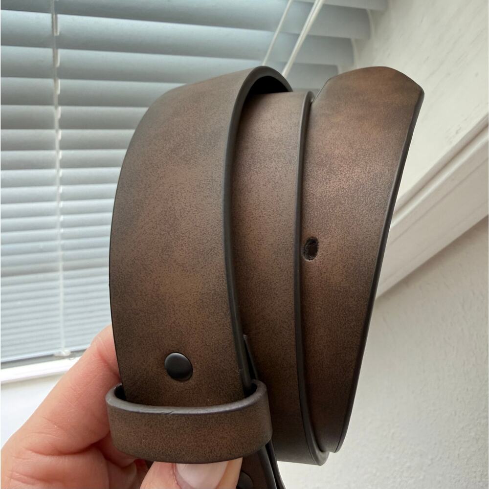 ARIAT | Women's M | Brown Leather Belt Silver Oval Buckle Faux Turquoise EUC - Picture 9 of 10